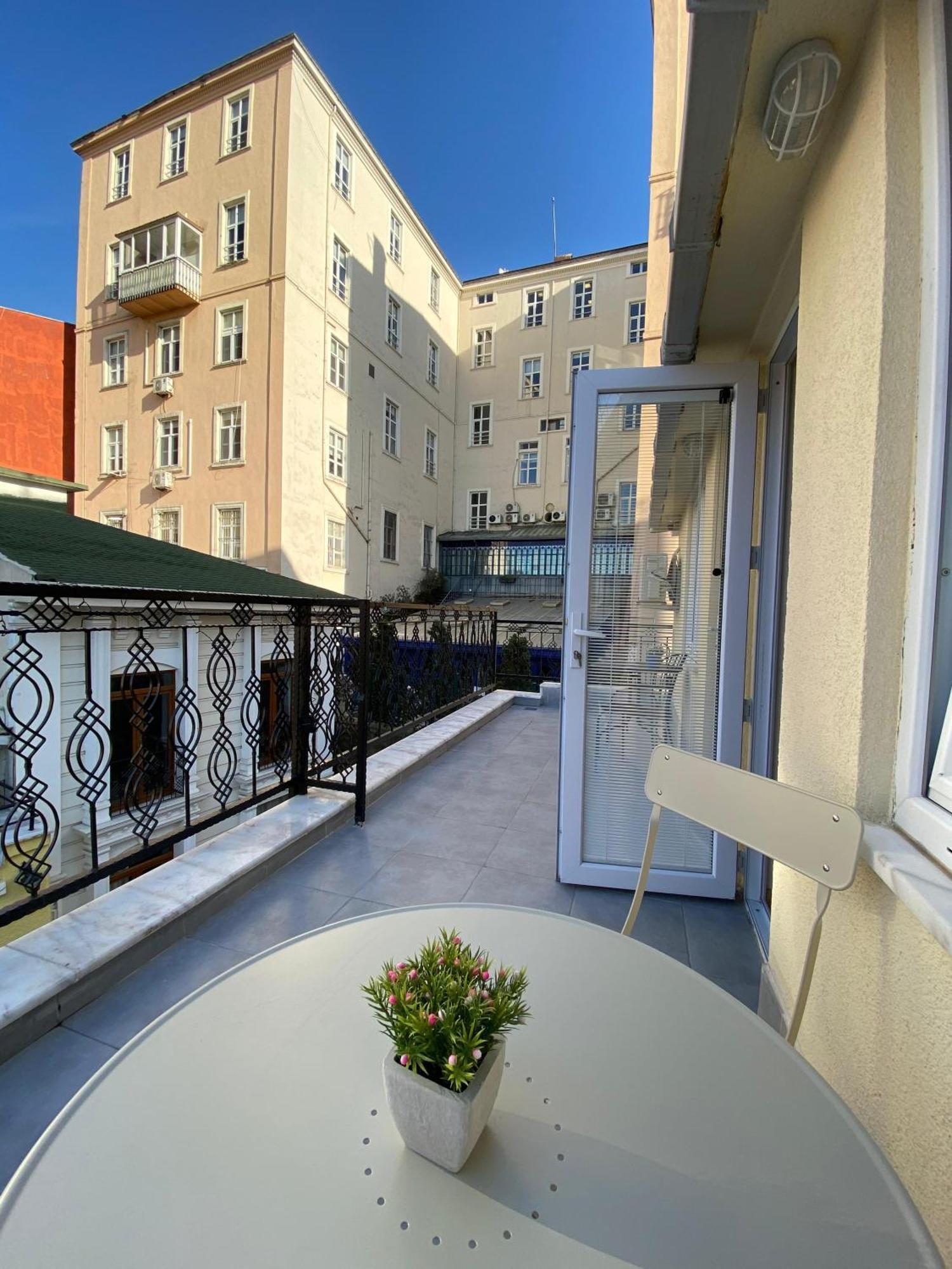 Sapphire Suites Taksim Istanbul Exterior foto